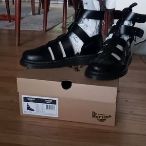 Dr Martens Geraldo Size men's 10/ women's 11